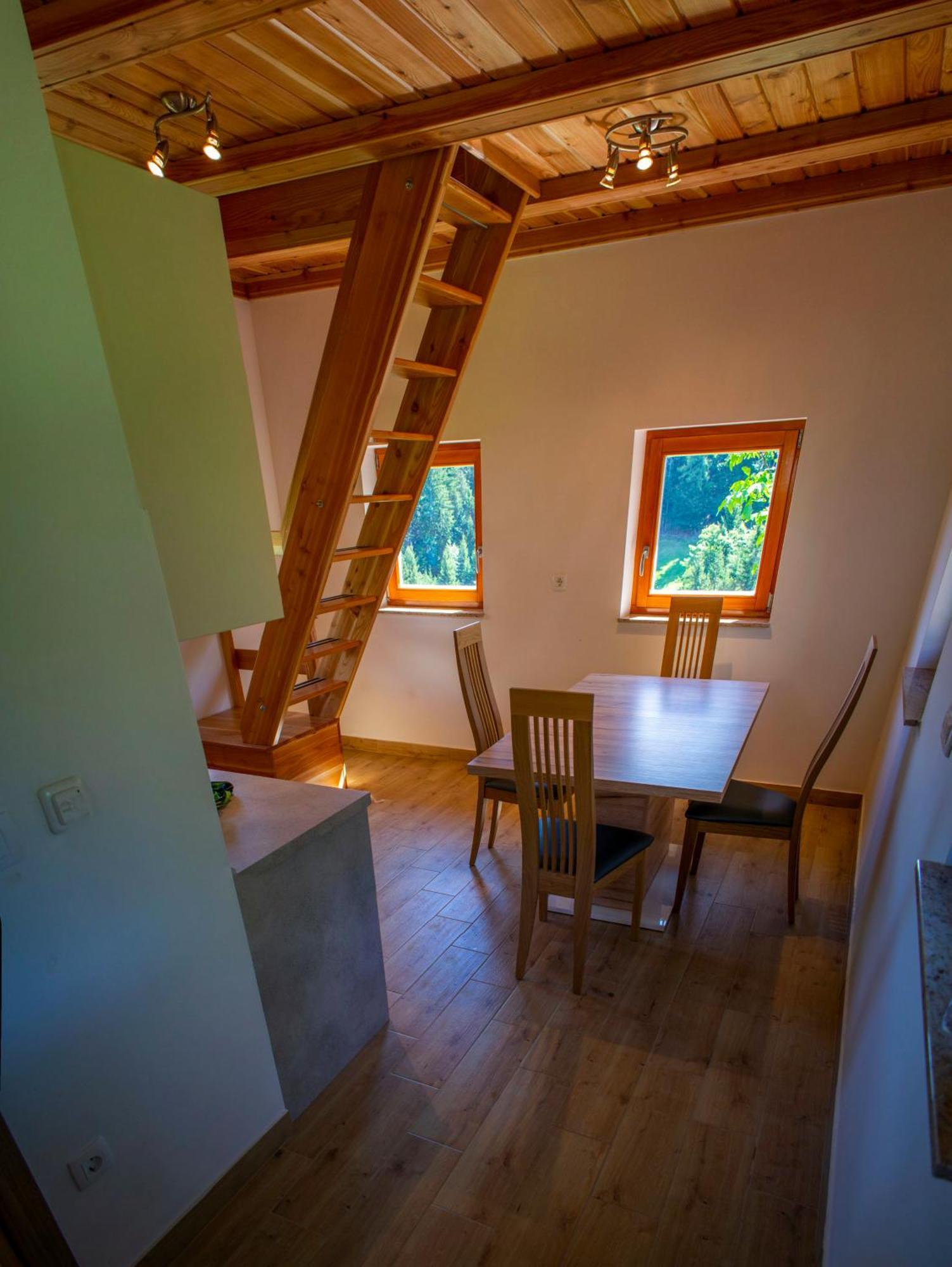 Zelezniki Wooden Chalet - Homestead Vrhovc מראה חיצוני תמונה
